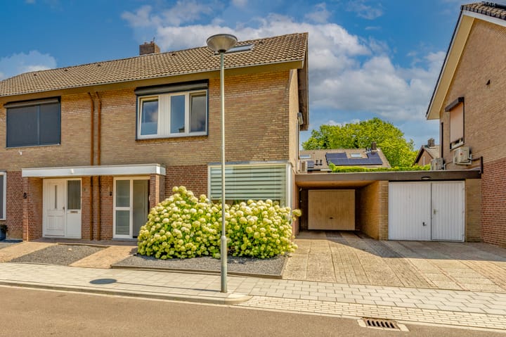 Photo 32 of Dross Banensstraat 6