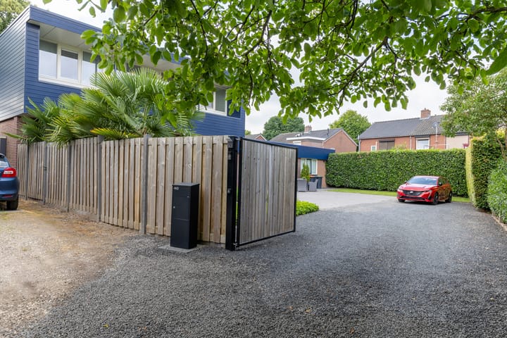 Photo 5 of Prins Bernhardstraat 40