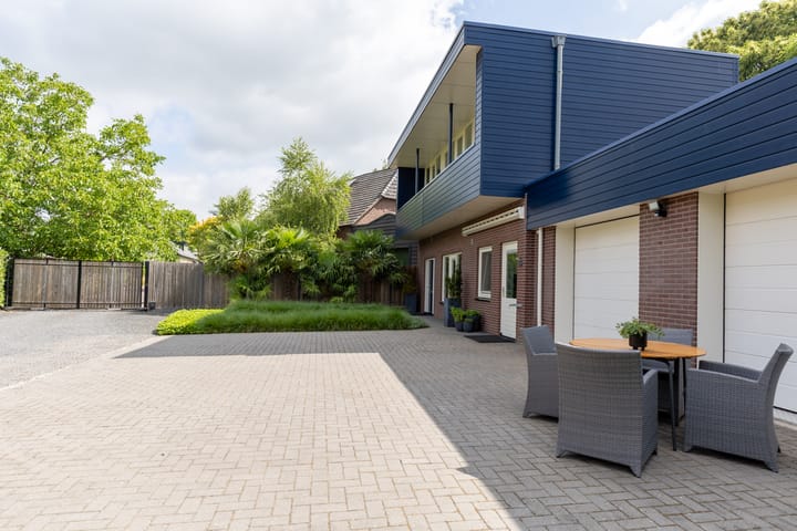 Photo 8 of Prins Bernhardstraat 40