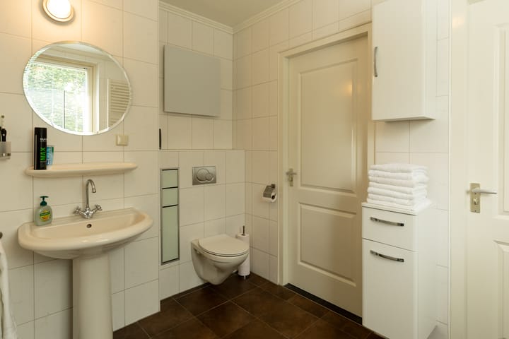 Photo 28 of Prins Bernhardstraat 40