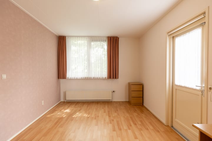 Photo 29 of Prins Bernhardstraat 40