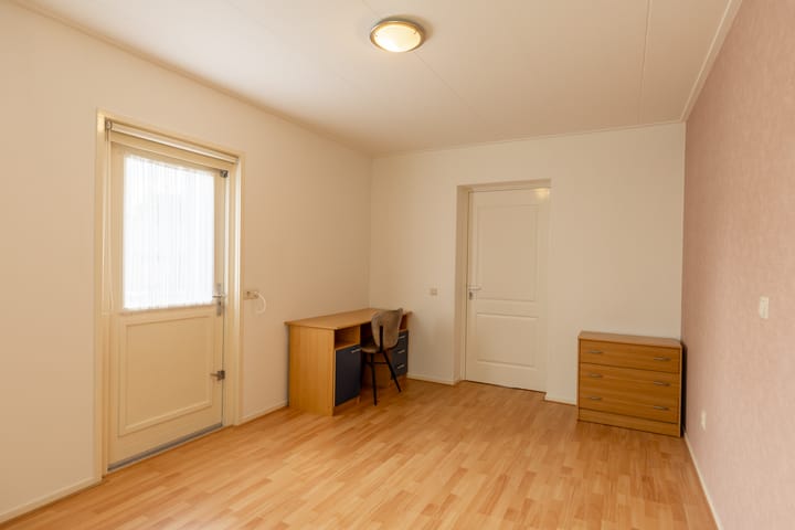 Photo 30 of Prins Bernhardstraat 40