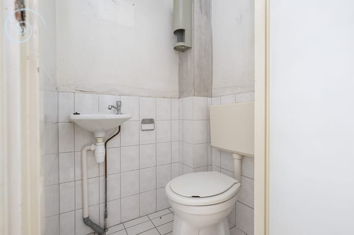 Photo 10 of Lauwerijnstraat 17