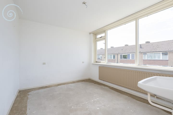 Photo 13 of Lauwerijnstraat 17