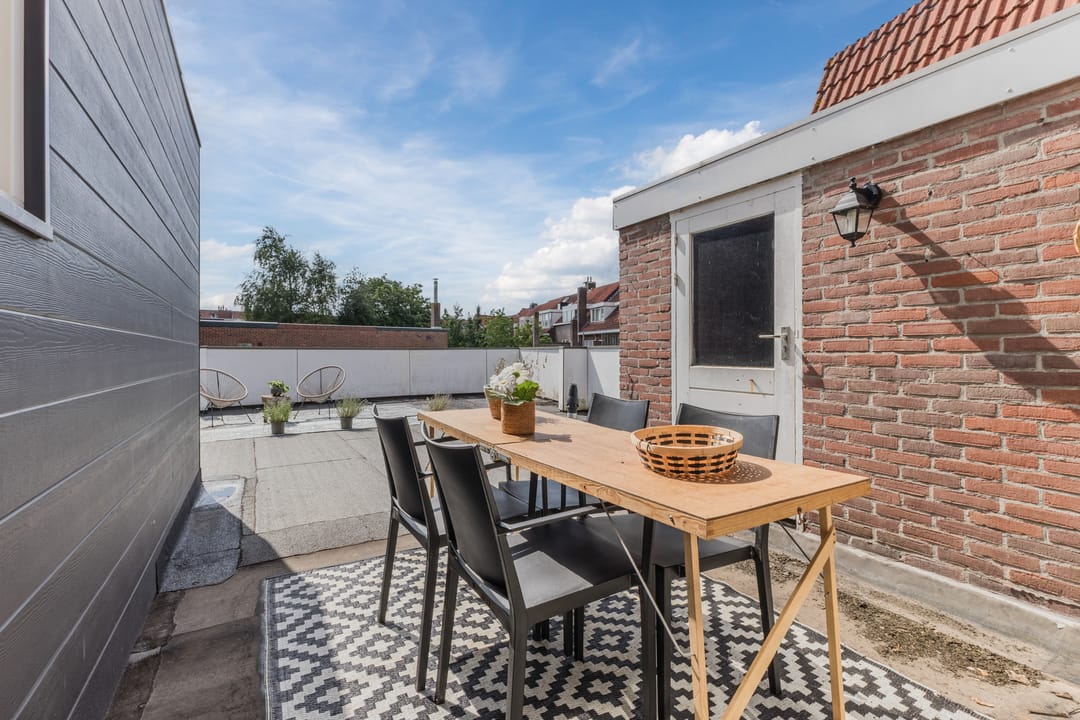 Foto 16 van Pastoor van Arslaan 5-A