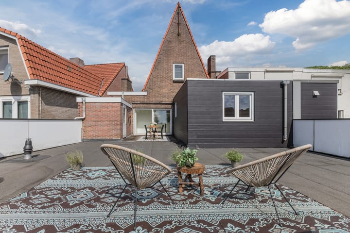 Foto 23 van Pastoor van Arslaan 5-A