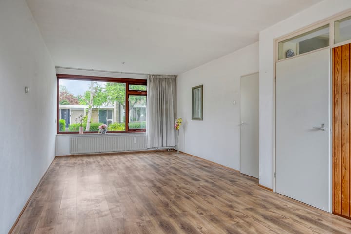 Photo 8 of Kometenstraat 38