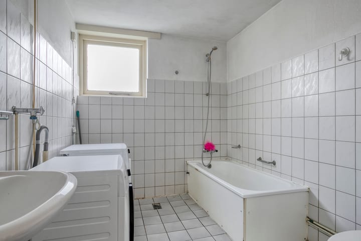 Photo 15 of Kometenstraat 38