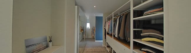 Walk in closet