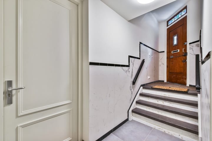 Photo 2 of Ruyschstraat 12-A