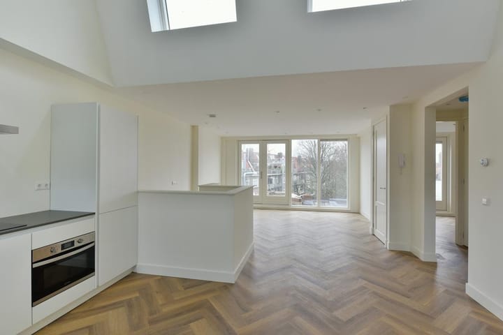 Photo 2 of Geulstraat 26-4