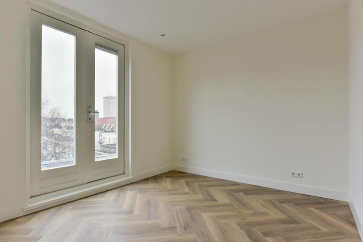 Photo 17 of Geulstraat 26-4