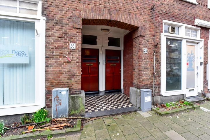 Photo 20 of Geulstraat 26-4