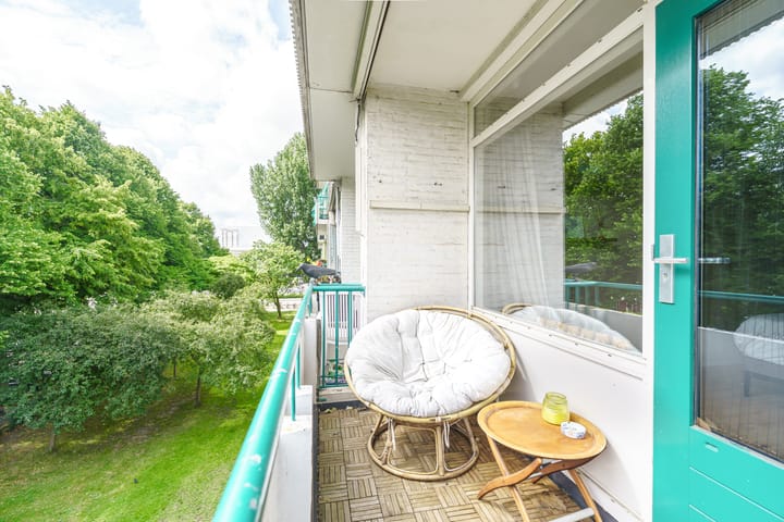 Foto 15 van Burgemeester Caan van Necklaan 564