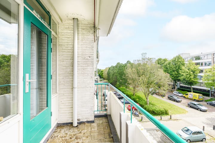 Foto 16 van Burgemeester Caan van Necklaan 564