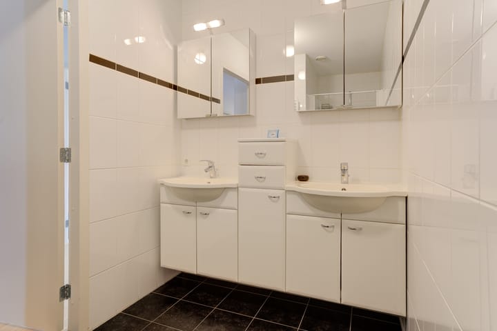 Foto 18 van Generaal Maczekstraat 147