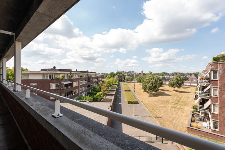 Foto 25 van Generaal Maczekstraat 147