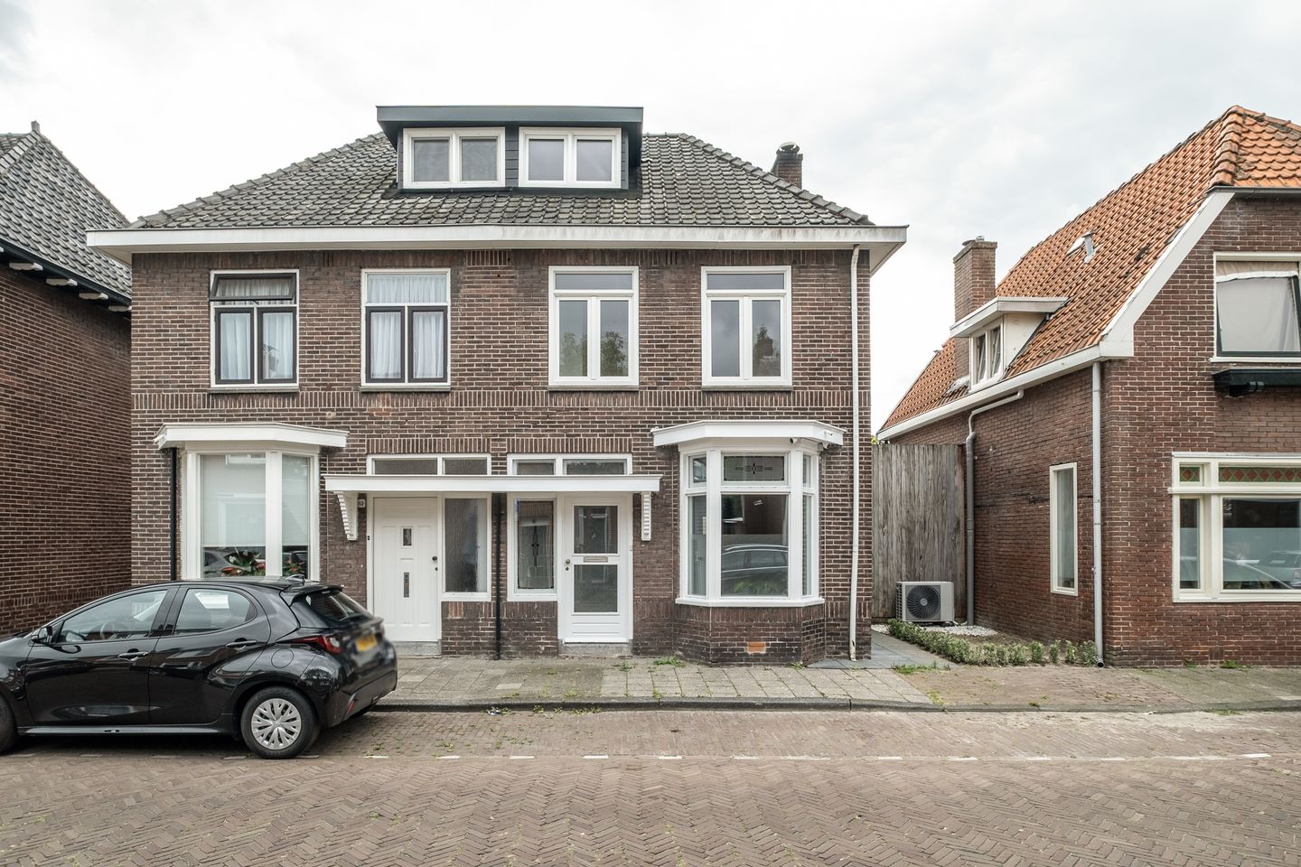 Foto 1 van Velveweg 10