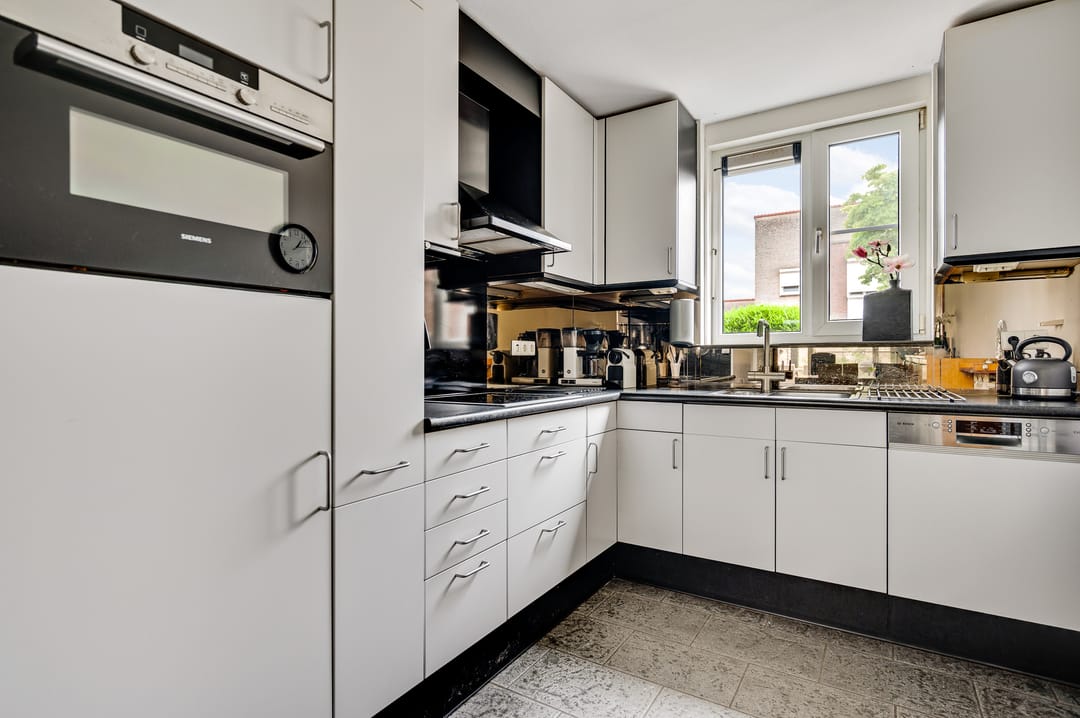 Photo 8 of Scheerderstraat 17