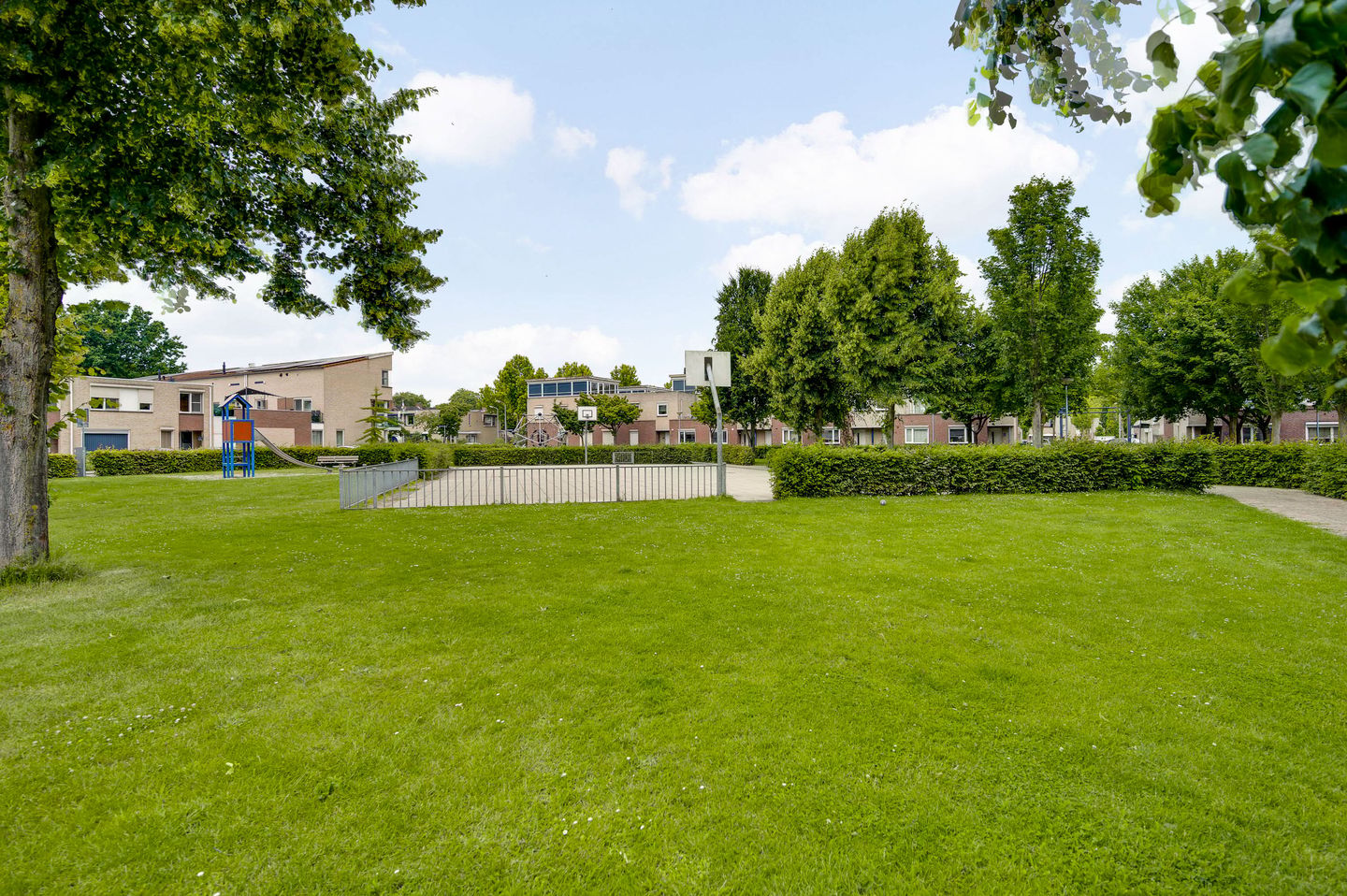 Photo 20 of Scheerderstraat 17