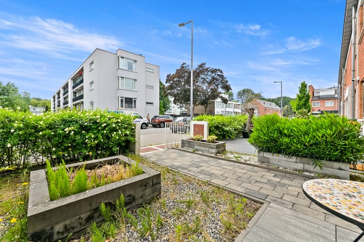 Photo 4 of Ossenisseweg 59