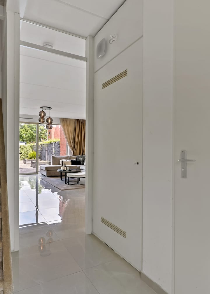 Photo 43 of Ossenisseweg 59