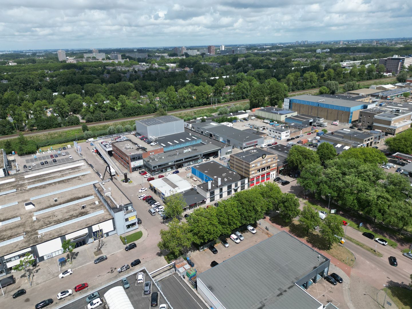 Bekijk foto 4 van Metaalhof 40