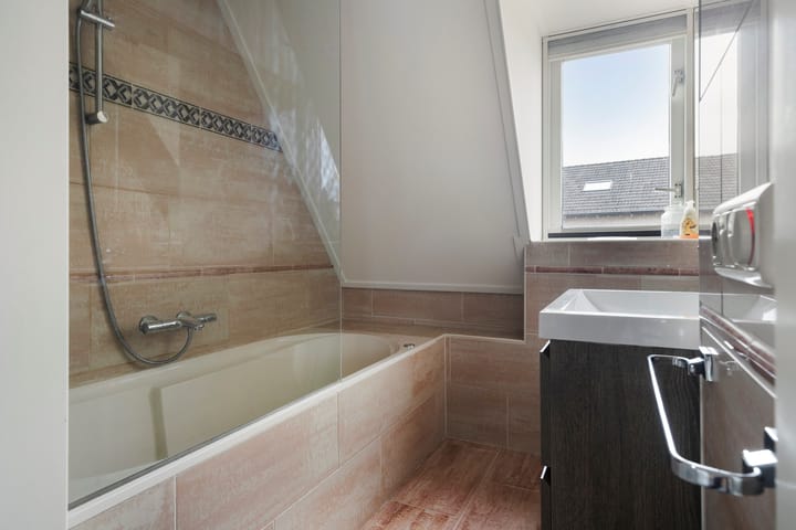 Foto 22 van van der Beekstraat 30