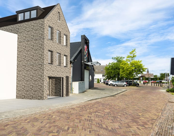 Photo 2 of Weeshuisstraat