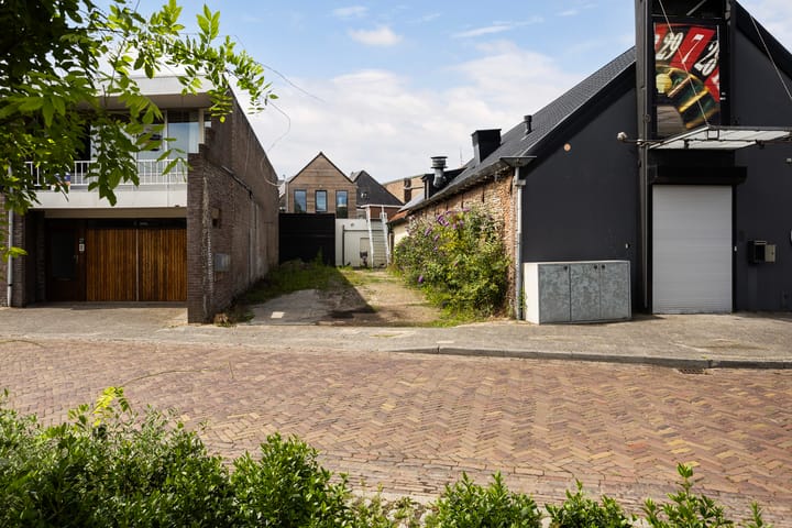 Foto 21 van Weeshuisstraat