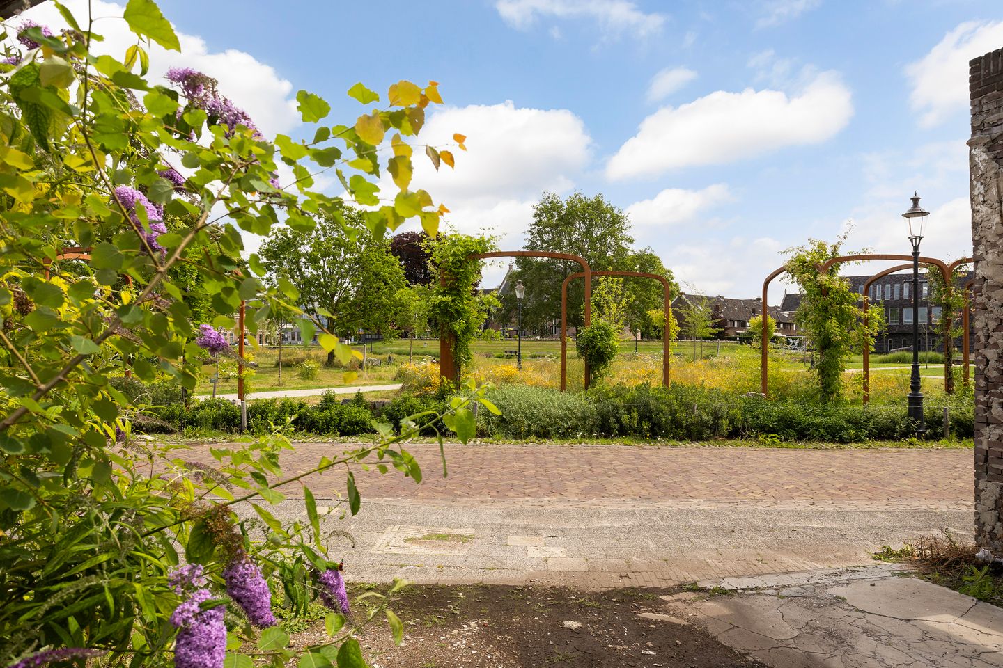 Foto 25 van Weeshuisstraat