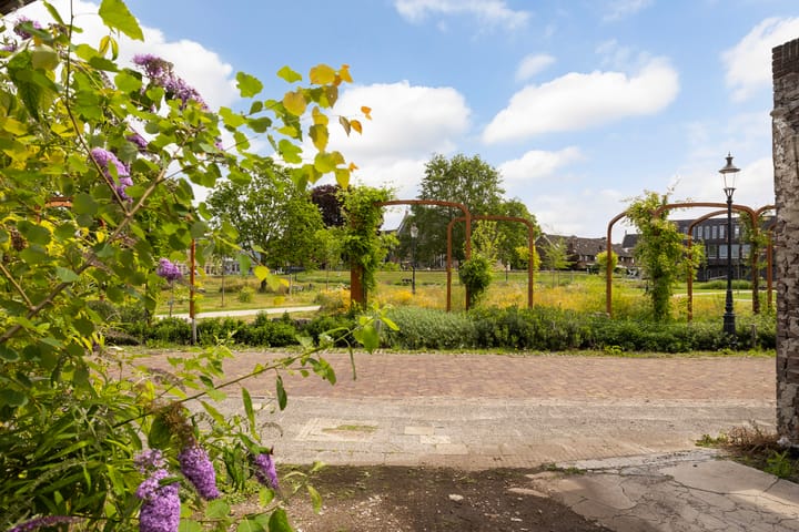 Foto 25 van Weeshuisstraat