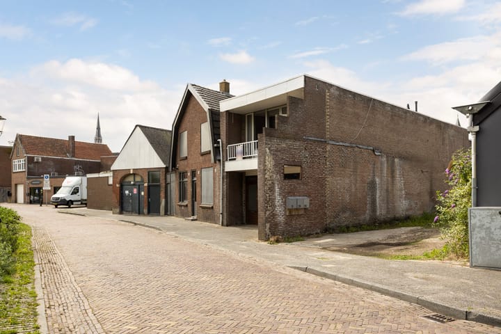 Foto 26 van Weeshuisstraat