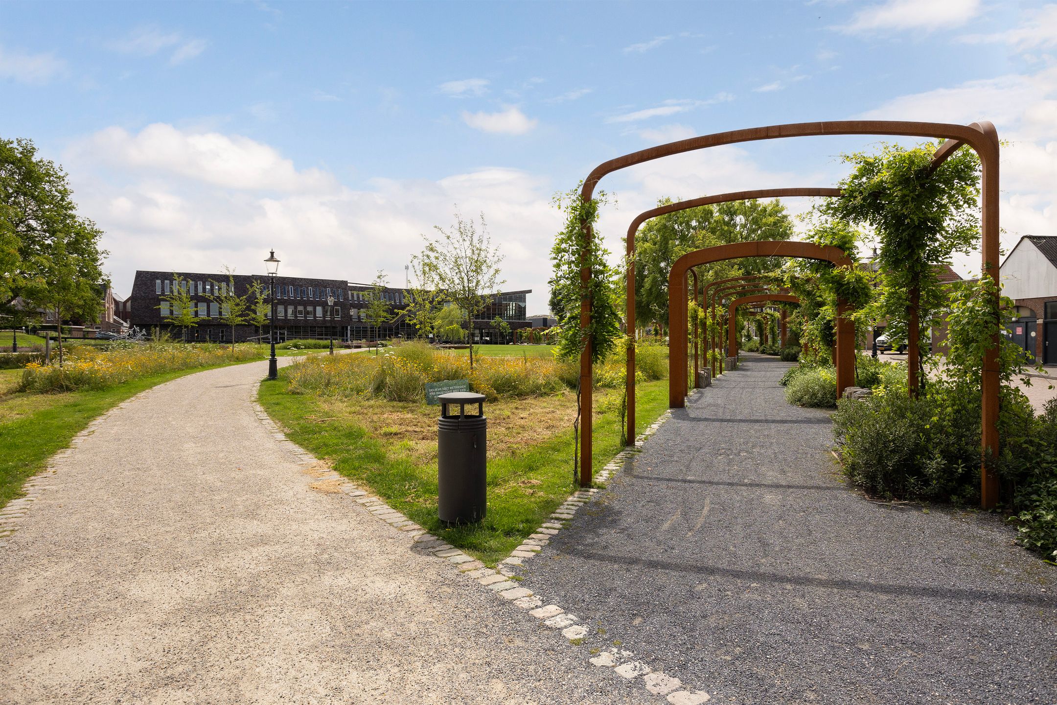 Foto 30 van Weeshuisstraat