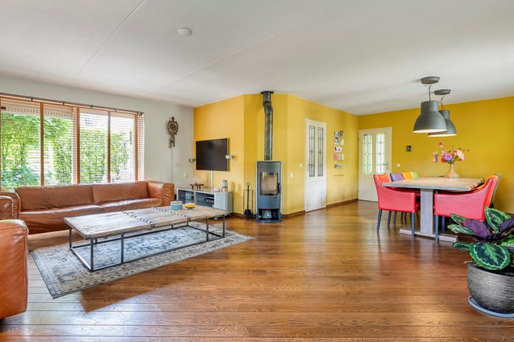 Photo 3 of Teeuwserf 42