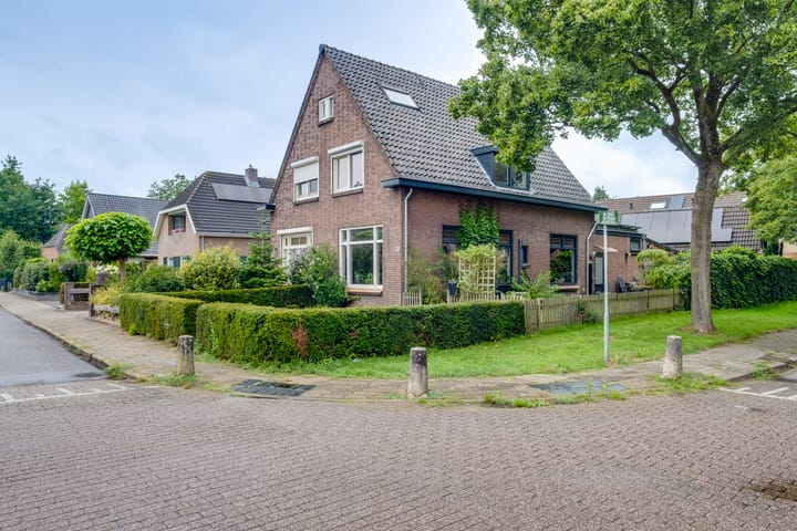 Dorpsweg 11