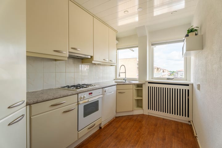 Photo 8 of Oegstgeesterweg 114