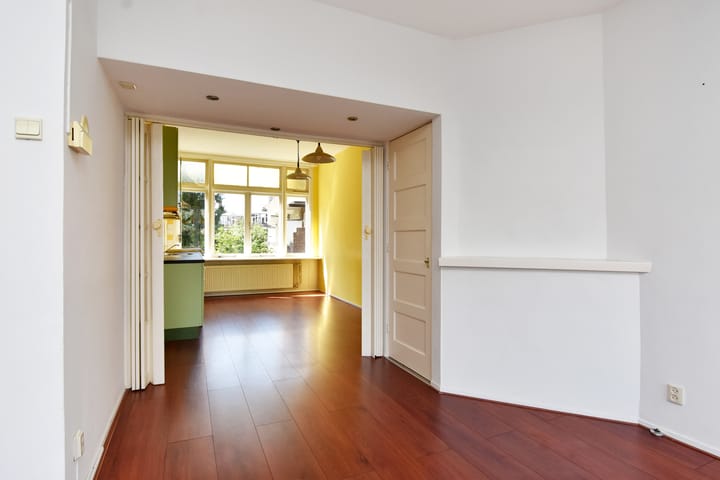 Foto 22 van van Montfoortstraat 11