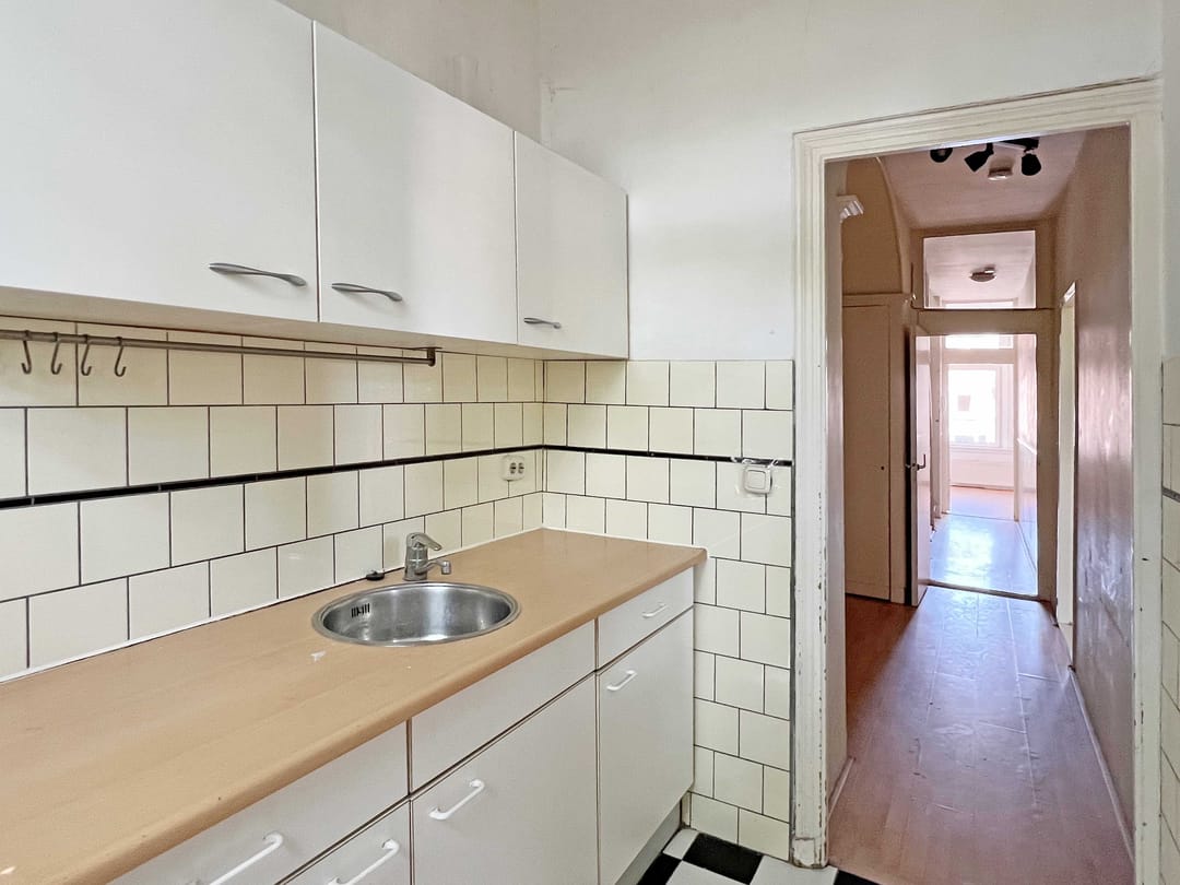 Photo 16 of Schiedamseweg 28-B02