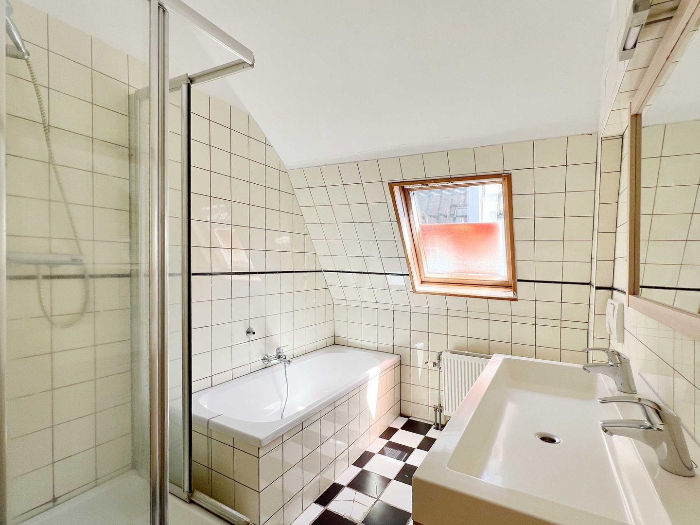 Photo 4 of Schiedamseweg 28-B02