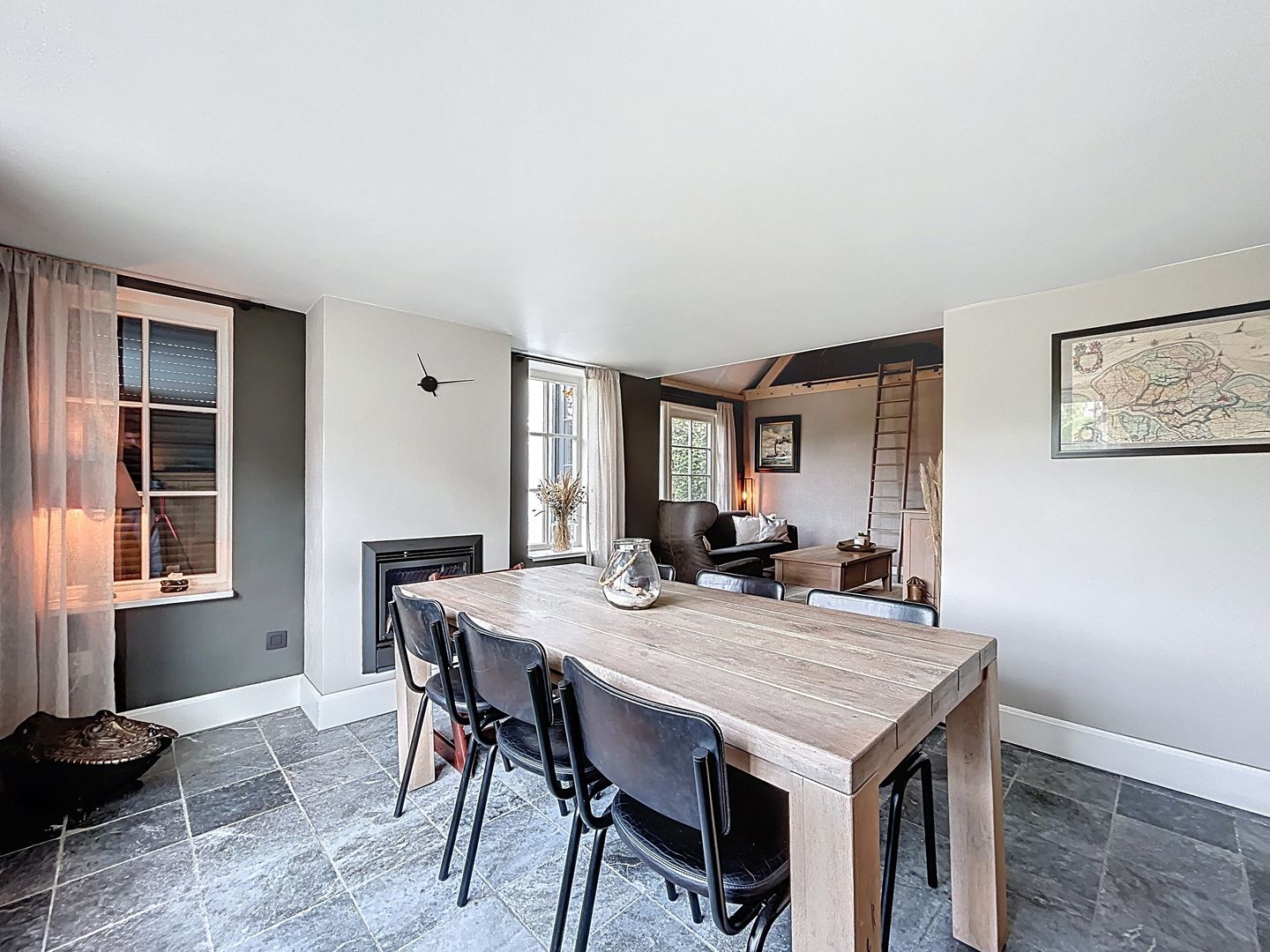 Foto 10 van Hogeweg 11