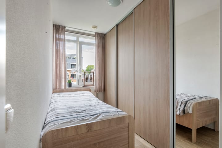 Foto 19 van Herman Kuijkstraat 15-13