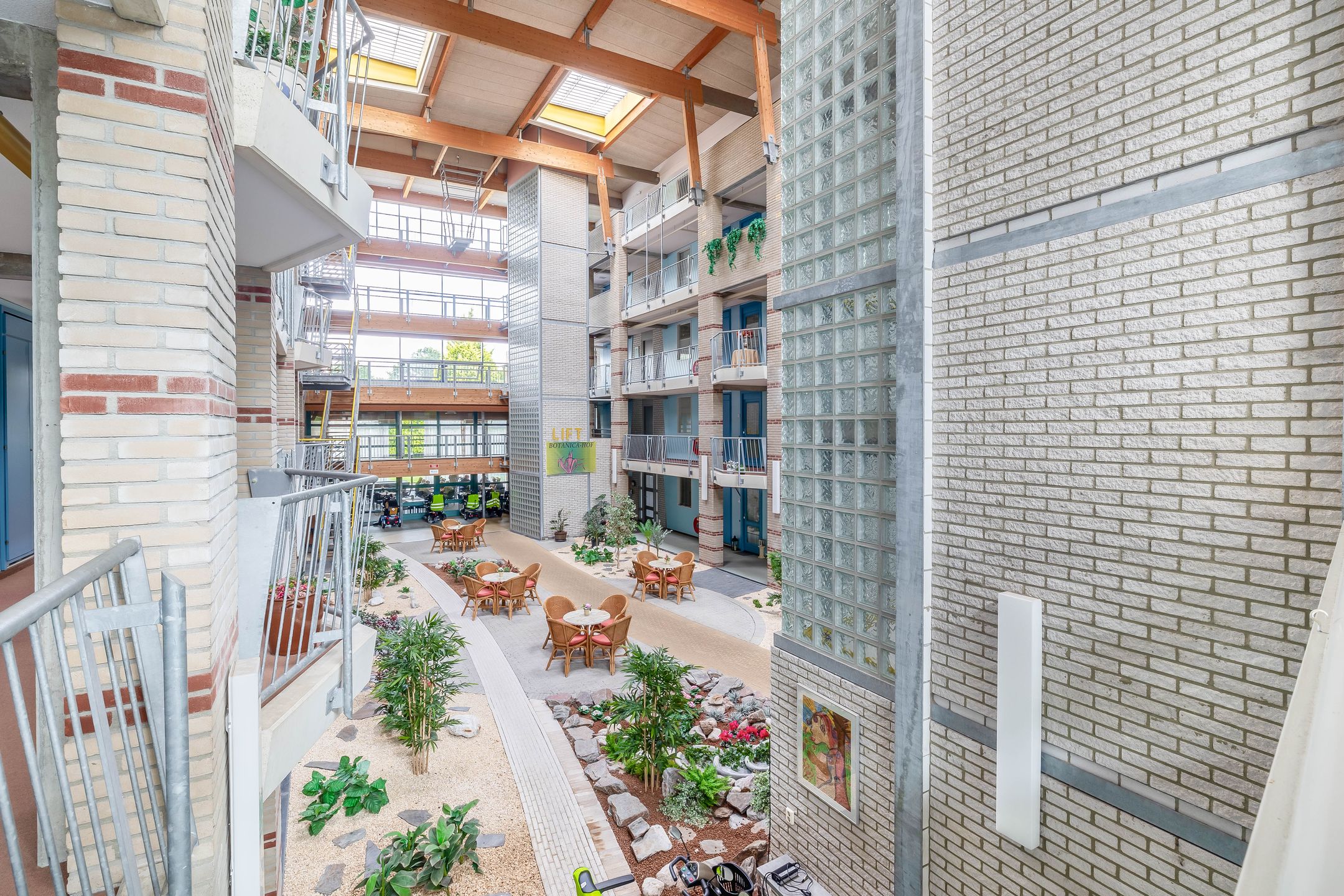 Photo 6 of Hofstraat 63-B19