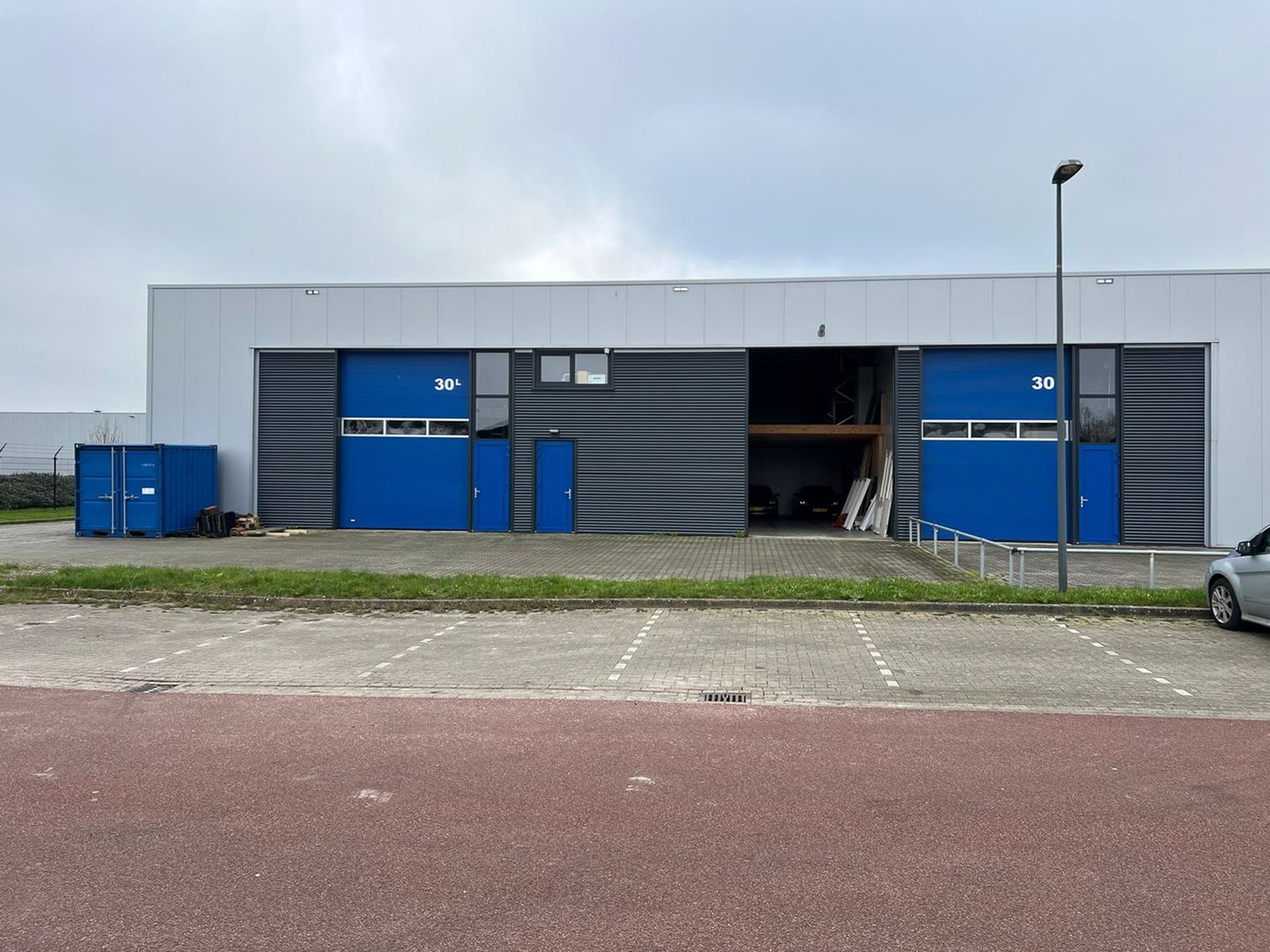 View photo 2 of Hogedijken 30-M