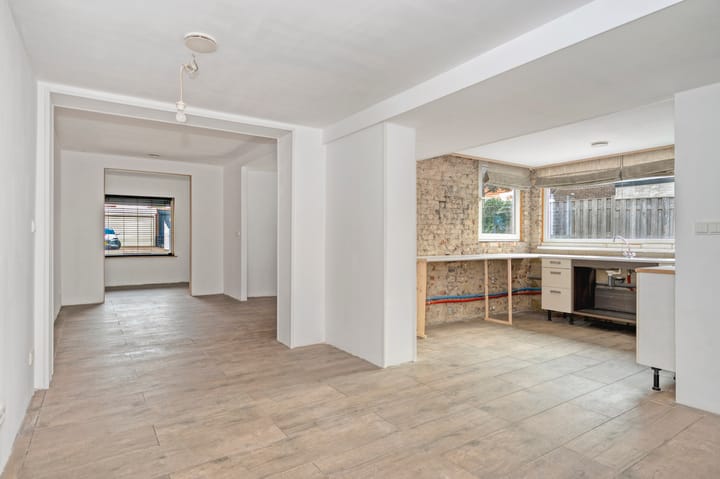 Photo 9 of Esdoornstraat 6