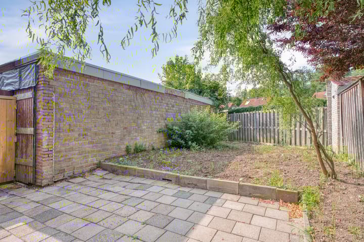 Photo 15 of Esdoornstraat 6