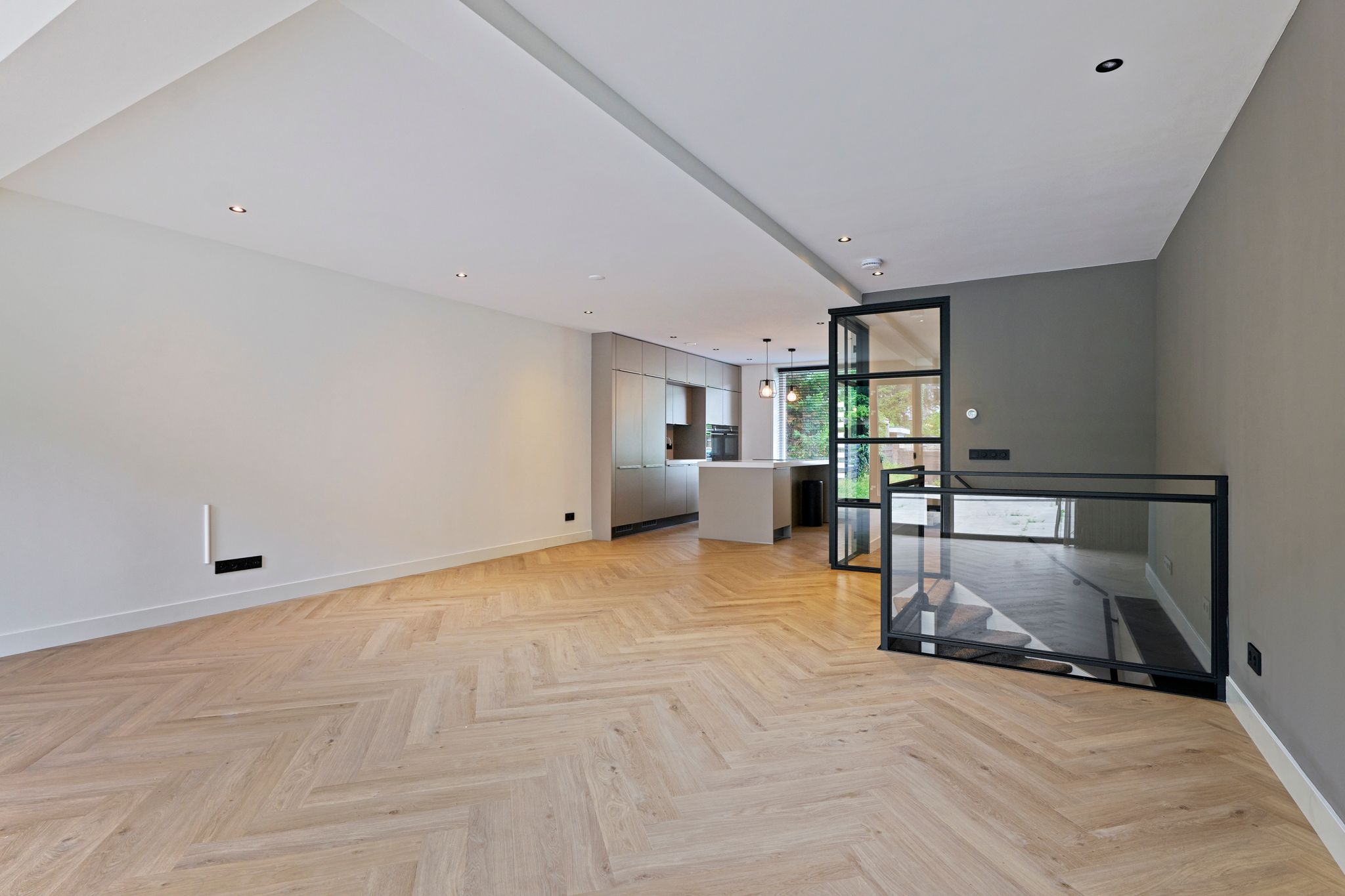 Foto 6 van Hoofdweg 65-H