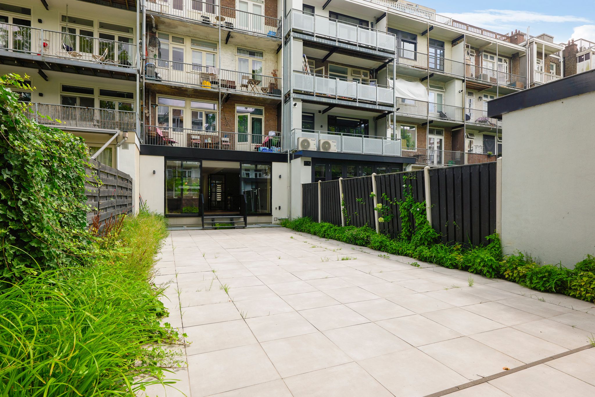 Foto 15 van Hoofdweg 65-H