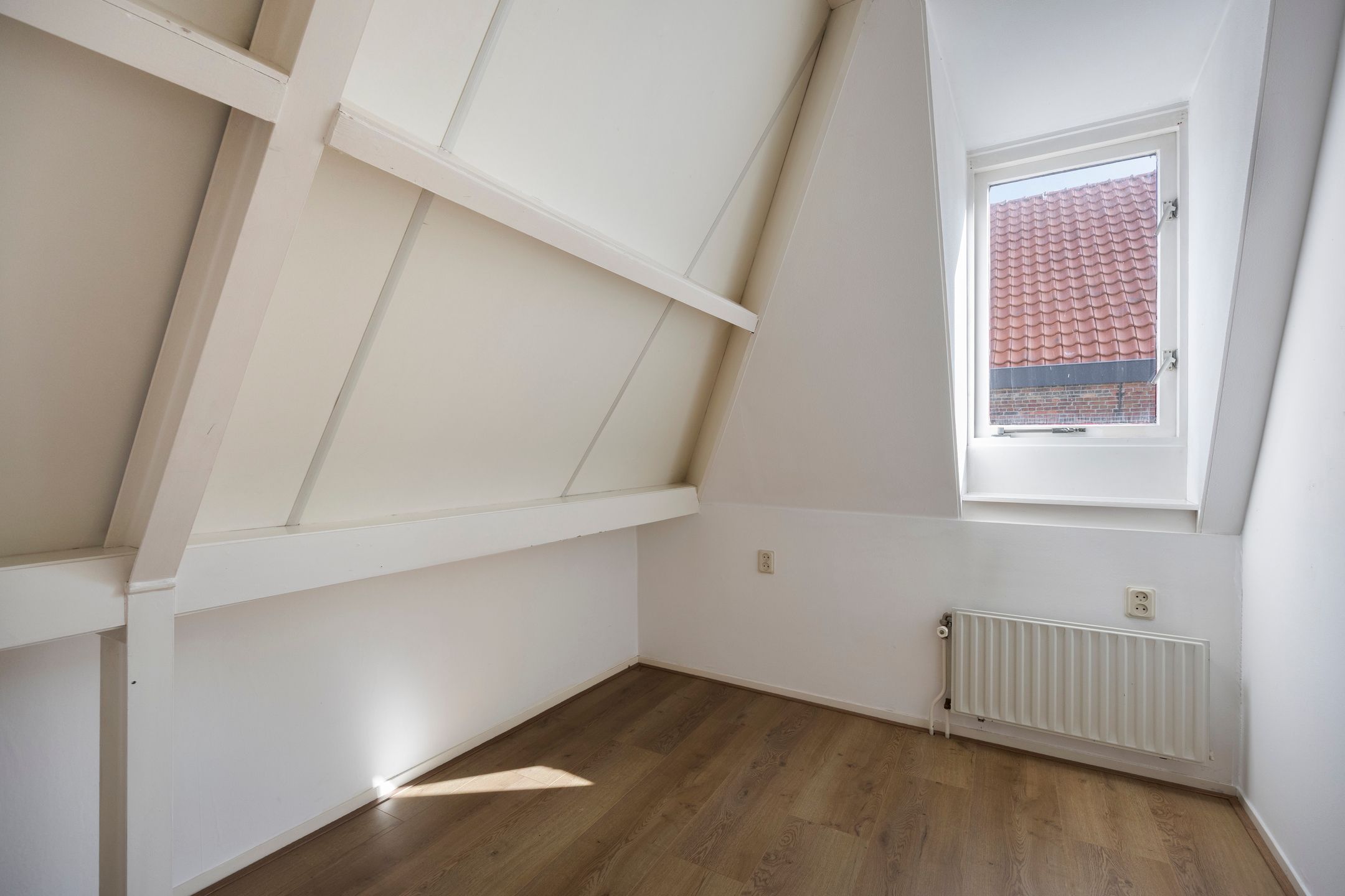 Photo 12 of Goudenbloemstraat 1