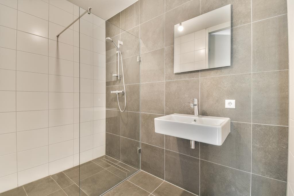 Foto 14 van Vluchtladderstraat 33